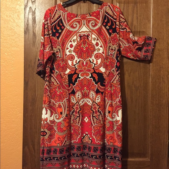 Perfect Printed Dress - Picture 2 of 6